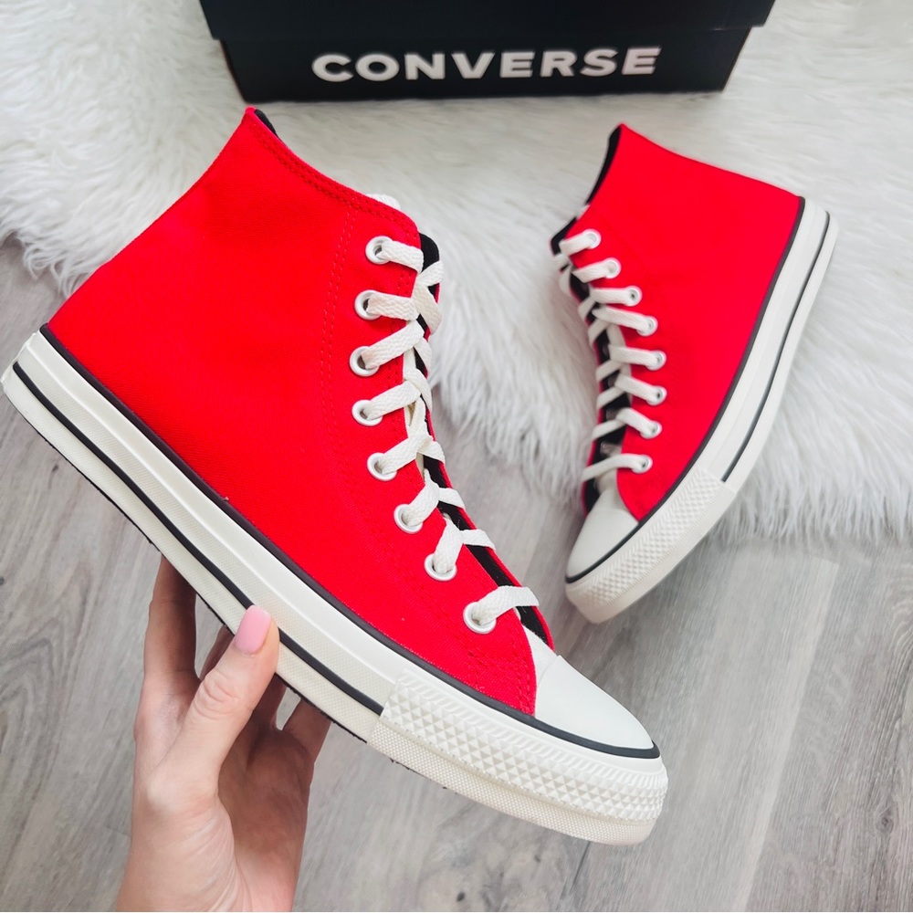 NWT Converse Chuck Taylor All Star Women’s Shoes